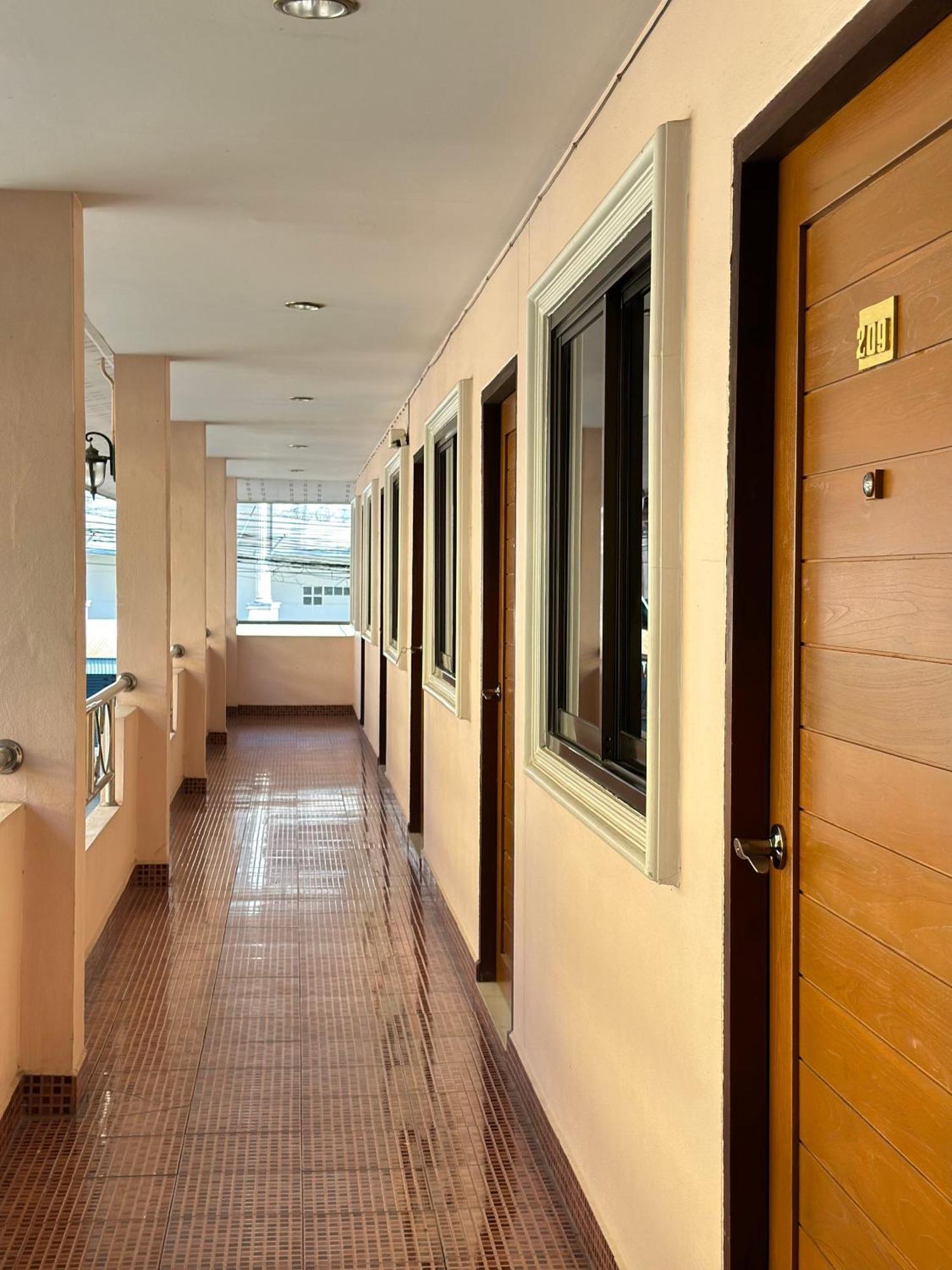 Phurafah Place Hotel โรงแรมภูระฟ้า เพลส 南府 外观 照片